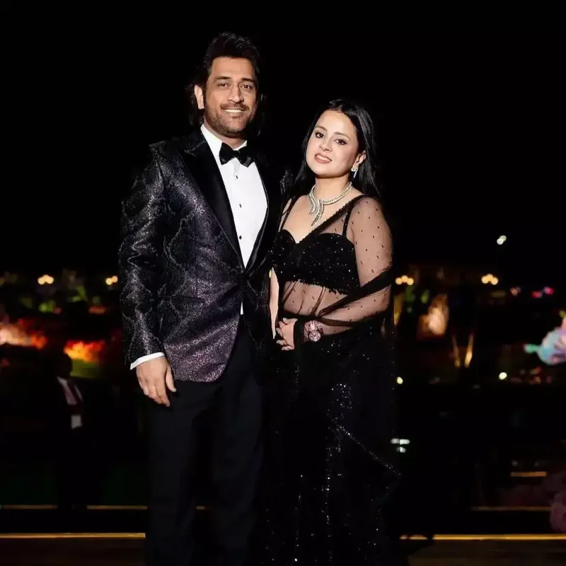 Rihanna dünyanın ən bahalı toyunda