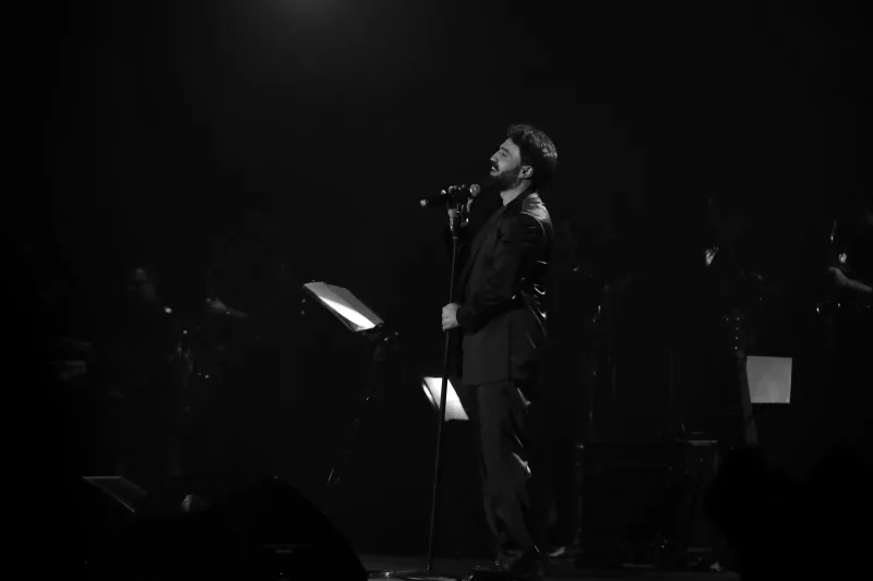Zamiq konsertöncəsi liftdə qaldı, ayağını zədələdi