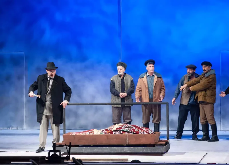 “Əsrə bərabər gün”  tamaşasının premyerası keçirildi