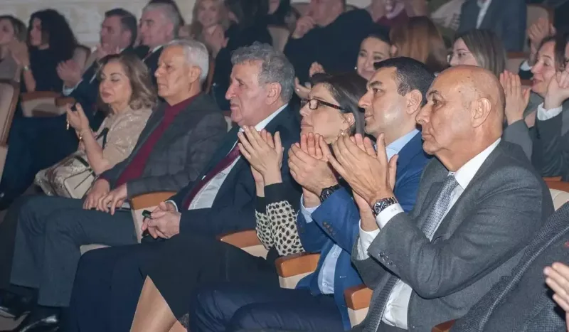 “Sehrbazlar dərəsi” tamaşasının premyerası olub