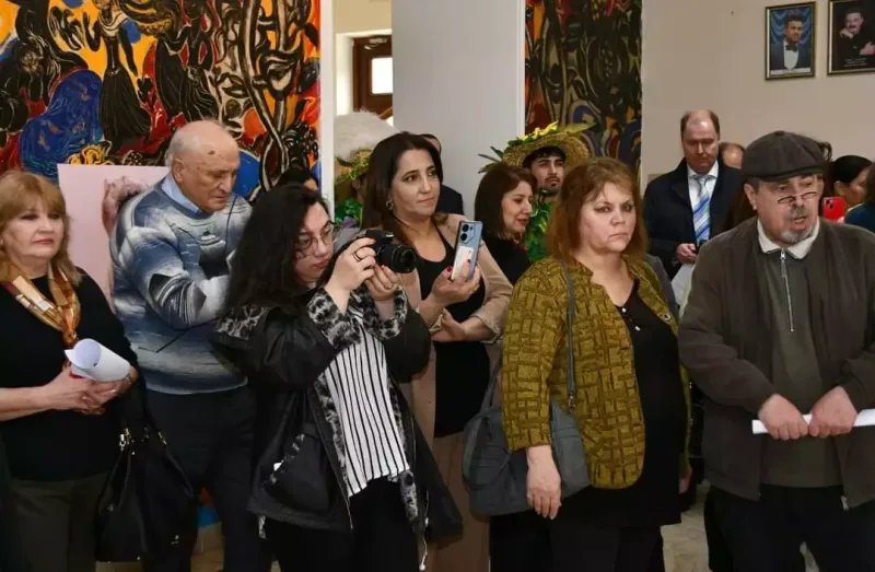 Polşa kukla sənəti nümunələri fotosərgidə