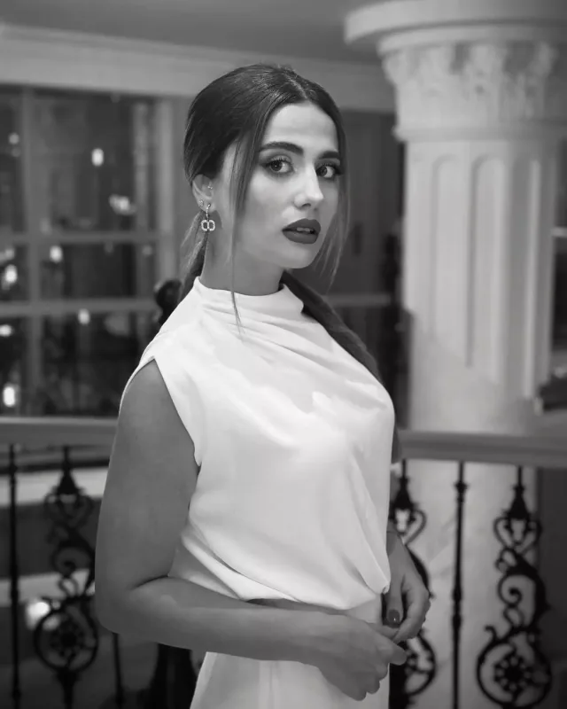 “Zarina yalan danışır”- Anar