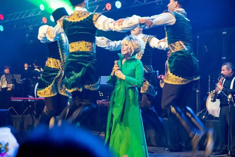 Brilliant Dadaşovadan 8 mart konserti!