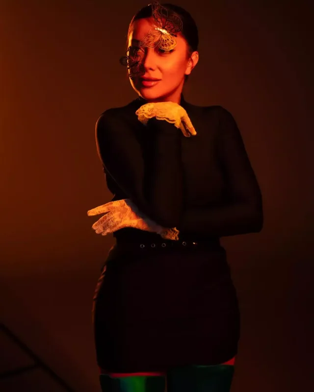 “Bu gün də yaxınlarımdan xəyanətlər görürəm”