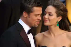 Bred Ancelinaya fiziki şiddət göstərib - İttiham