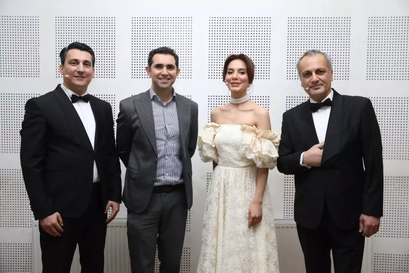 Qiraətin “div”ləri bir arada