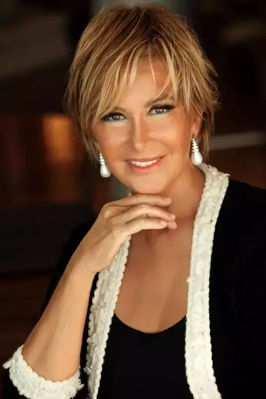 Filiz Akın vəfat etdi!