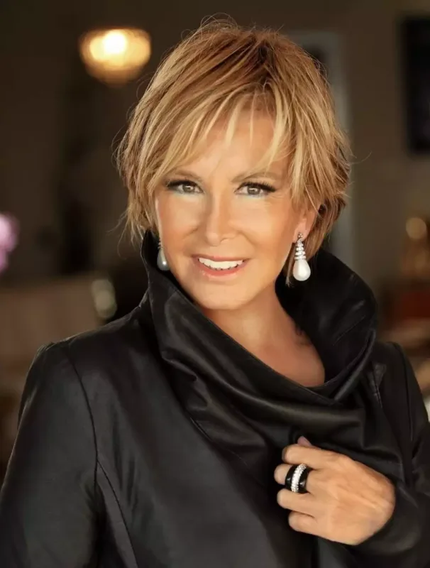 Filiz Akın vəfat etdi!