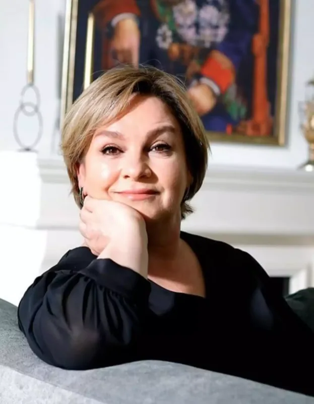 “Mehriban Ələkbərzadə teatra ziyan vurur, tamaşaları plagiatdır”