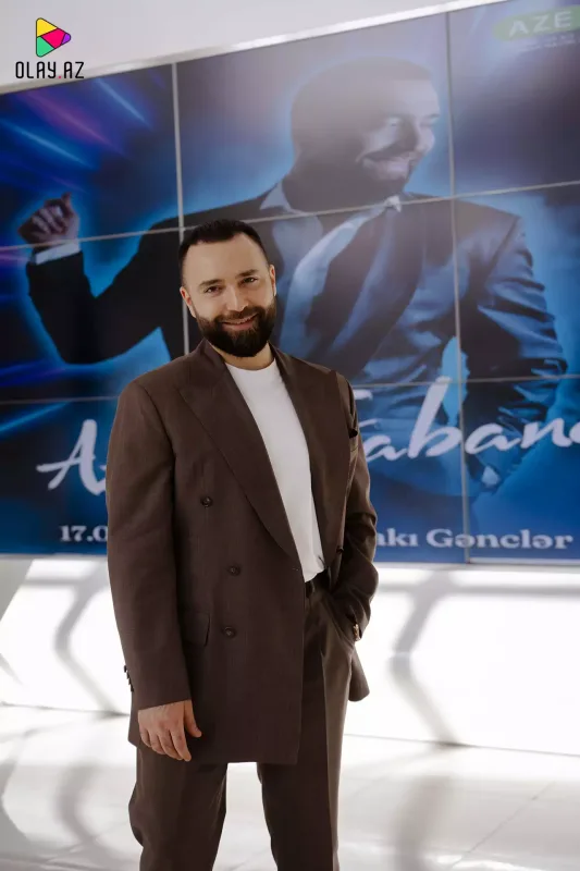 “Efirdən kiməsə söz atmağı düzgün saymıram”