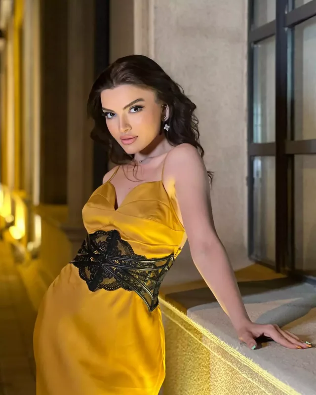 Ellada ona xoşagəlməz təkliflər edən şəxsi ifşa etdi