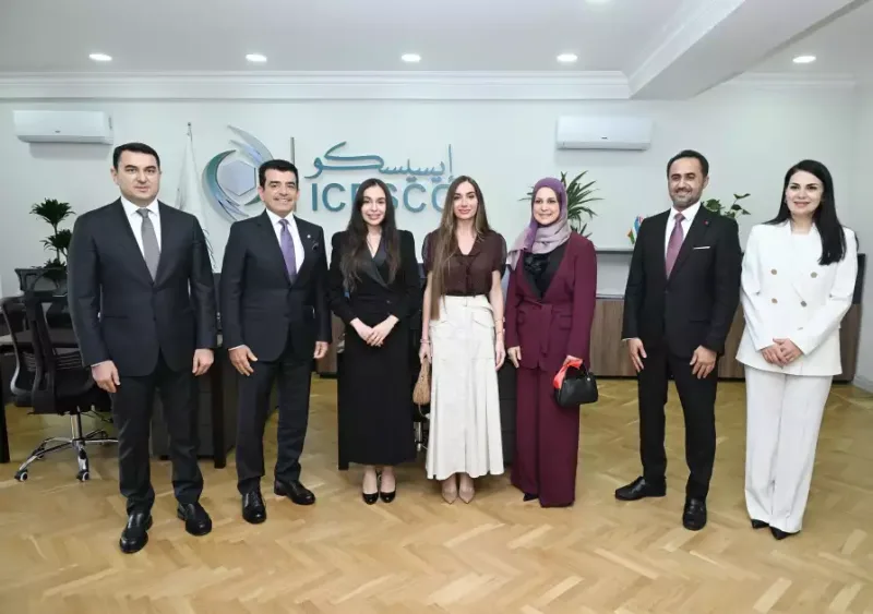 Leyla və Arzu Əliyevalar rəsmi açılışda - Fotolar