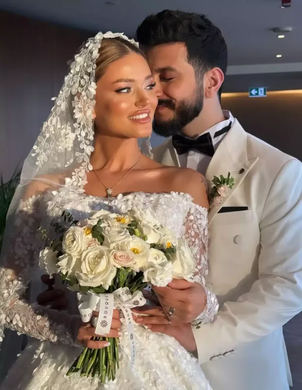 Mərdanla Nəzrinin toyu oldu - Yenilənib