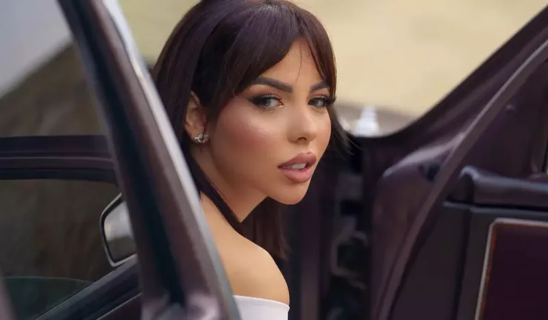 “Bacımın qızıllarını, anamın orijinal saatlarını oğurlayıb”