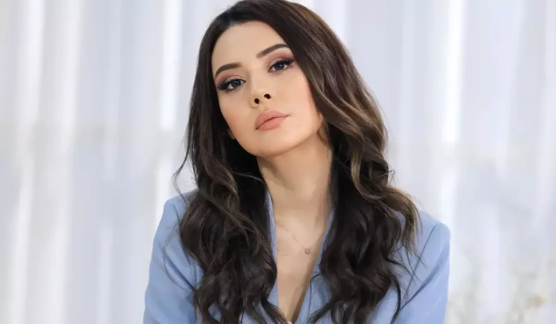 Oksana kimə söz atır?