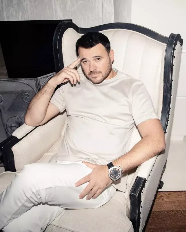 Emin ilk dəfə Bakıya gələn erməniəsilli müğənnilərdən danışdı