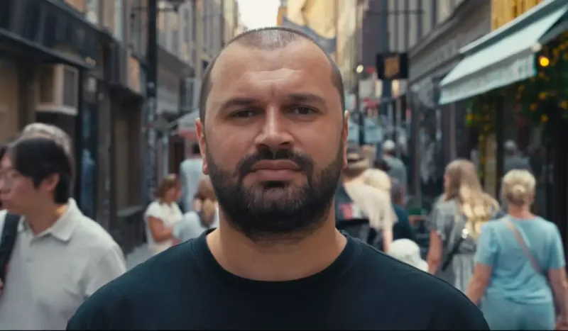 Metenin klipindəki LGBTQIA+ bayrağı müzakirə yaratdı