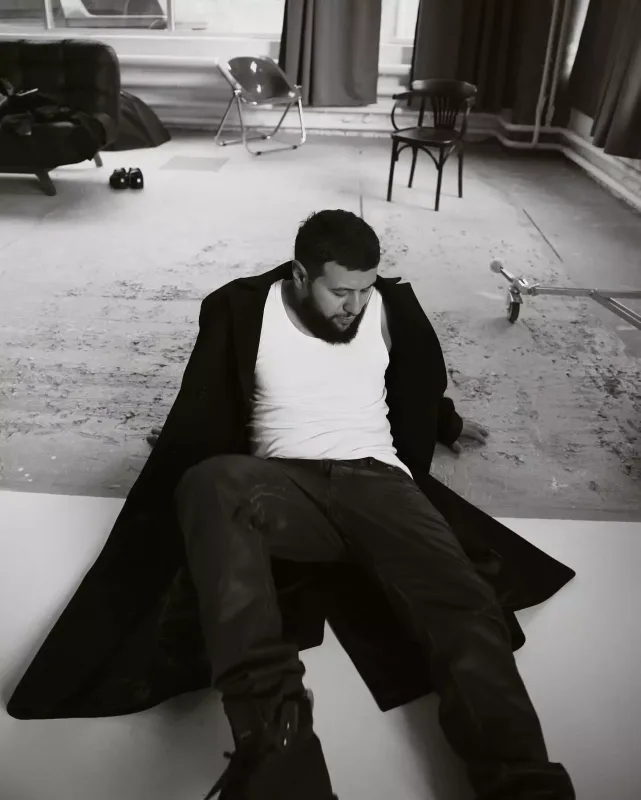 Navai axtarışa verildi!