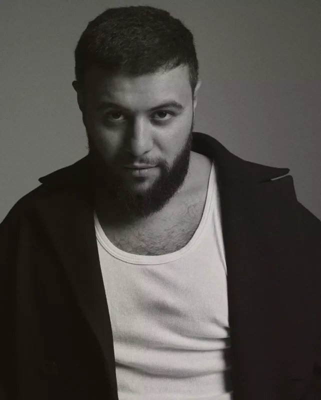 Navai axtarışa verildi!