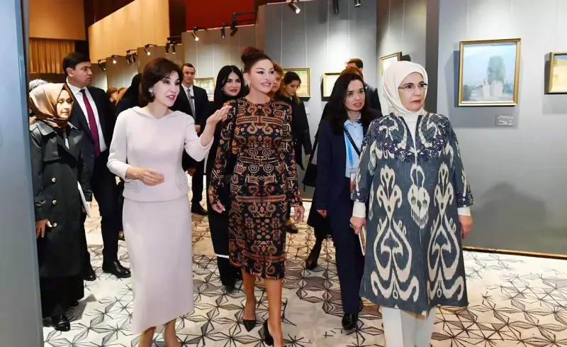 Zərif stili hər qadına ilham verir...