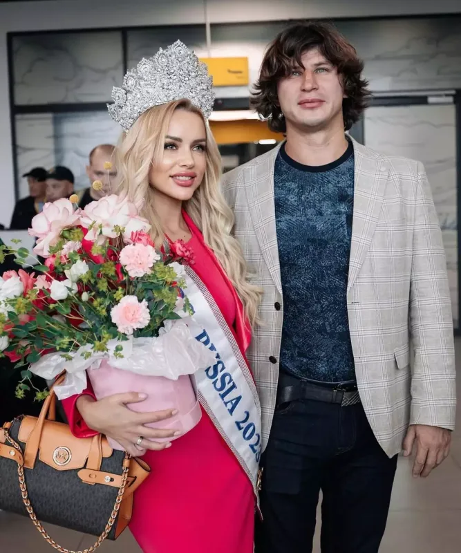 Əri Rusiya gözəlini şantaj edir – “İndi öldürün!”