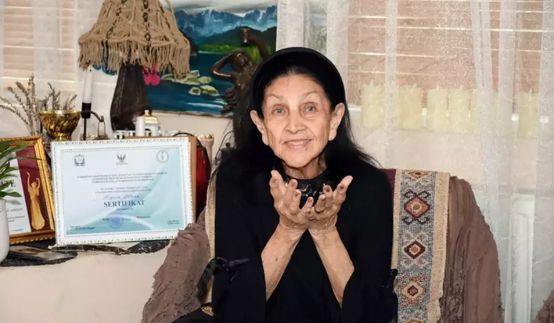 95 yaşlı Roza Cəlilova evində ziyarət olundu