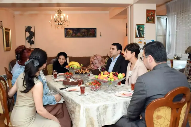 95 yaşlı Roza Cəlilova evində ziyarət olundu