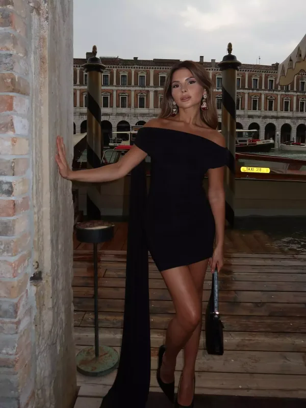 “Paxıl yerində sayır, heç vaxt ucalmaz”