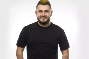 “Konsertdə ifa etdiklərimi toyda oxumuram”