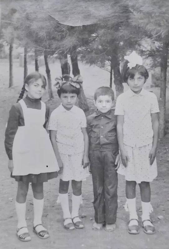Ruhiyyə Əliyeva uşaqlıq illərində... - Fotolar