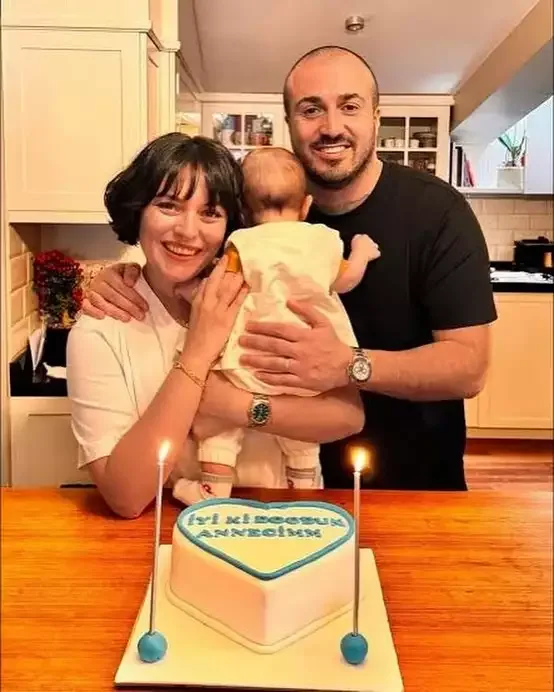 Ayrılıqlar mövsümü...