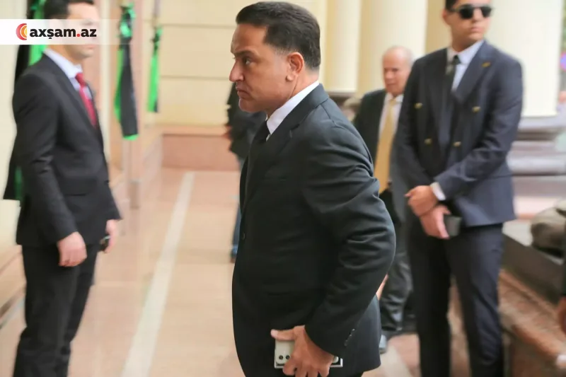 Məşhurlar onunla vidaya qatıldı