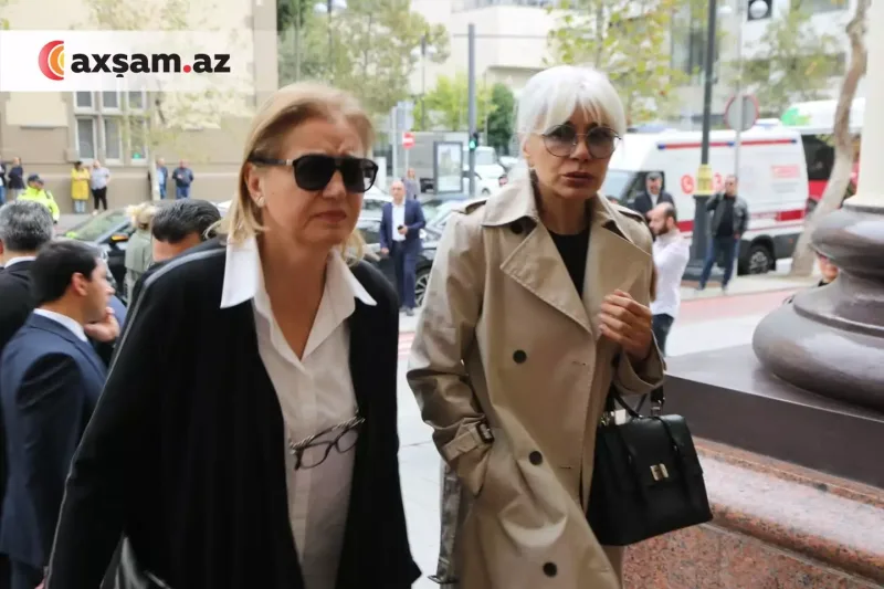 Məşhurlar onunla vidaya qatıldı