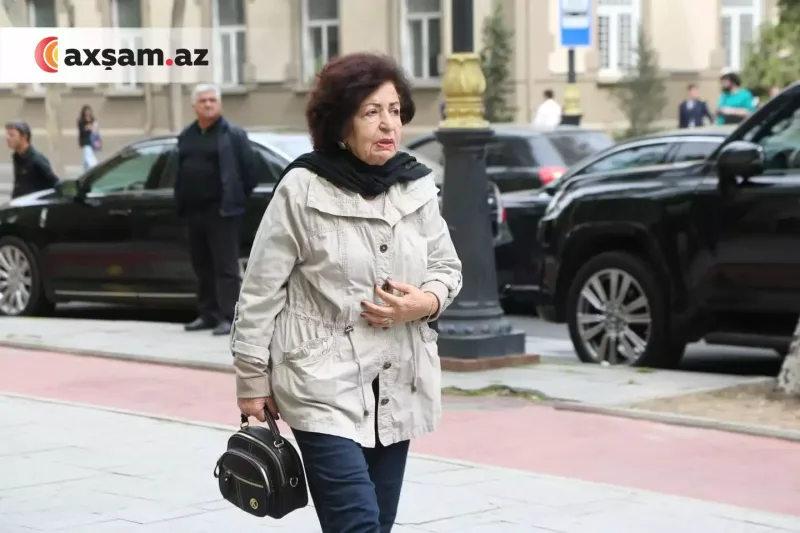 Məşhurlar onunla vidaya qatıldı