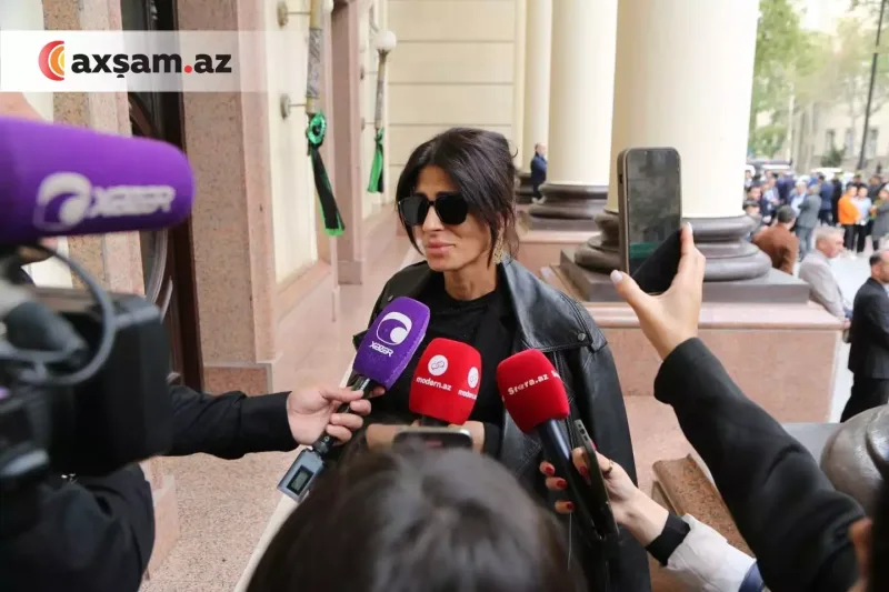 Məşhurlar onunla vidaya qatıldı