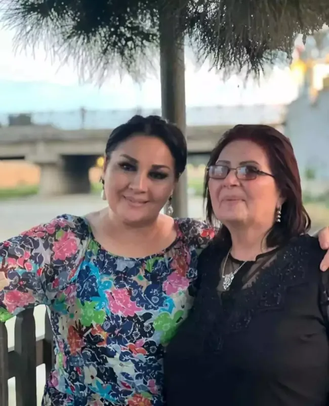 “Bacım ifaçı olmağımı istəmirdi”