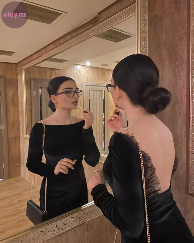 Ayaz Salayevin heç yerdə görmədiyiniz qızı