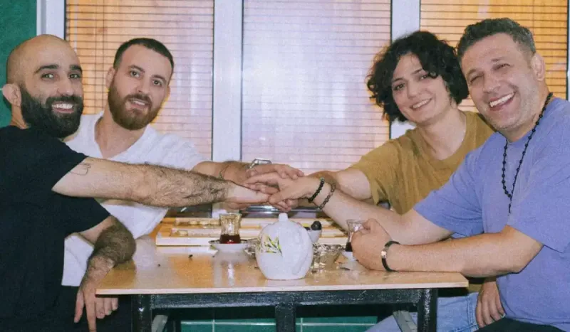 “Aktyorlarımızın işi restoranlara pul qazandırmaqdır”