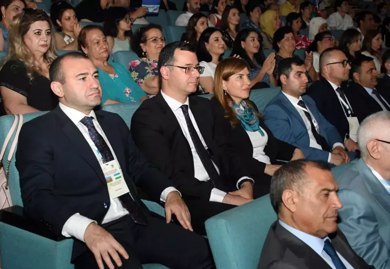 Özbəkistanda səhnəyə çıxdılar!