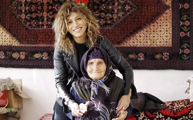 Vətənin daşını qoruyan qız