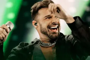 Riki Martin Bakıya gəlir!