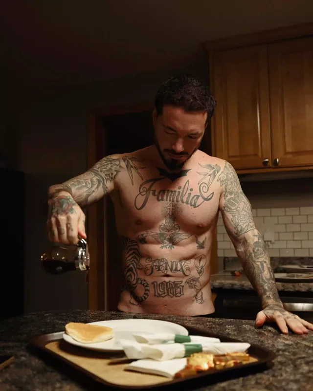 Cey Balvin Bakıya gəlir!