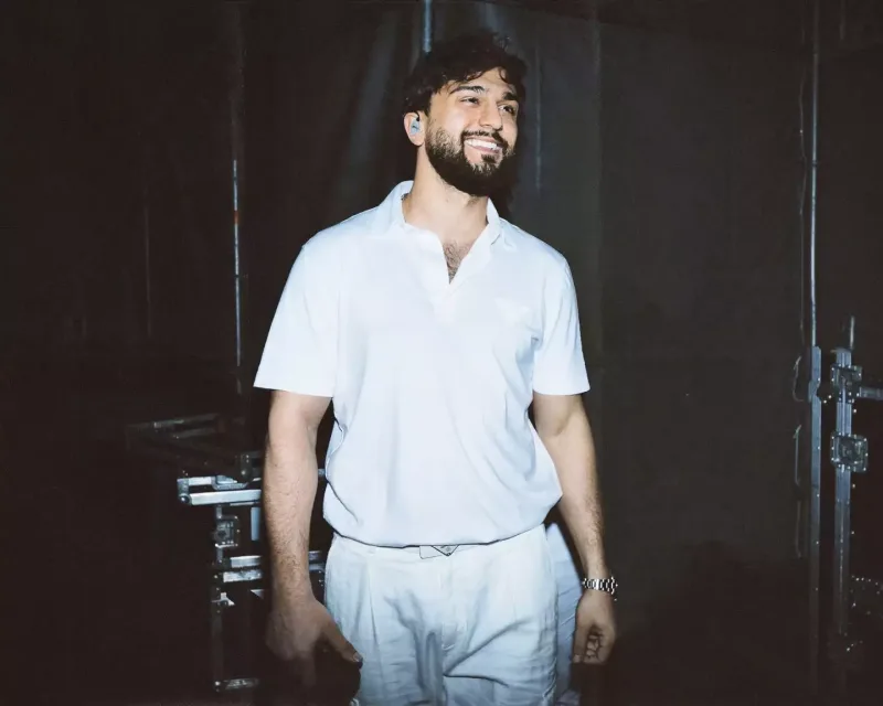 Coni məşhur şouda münsif oldu