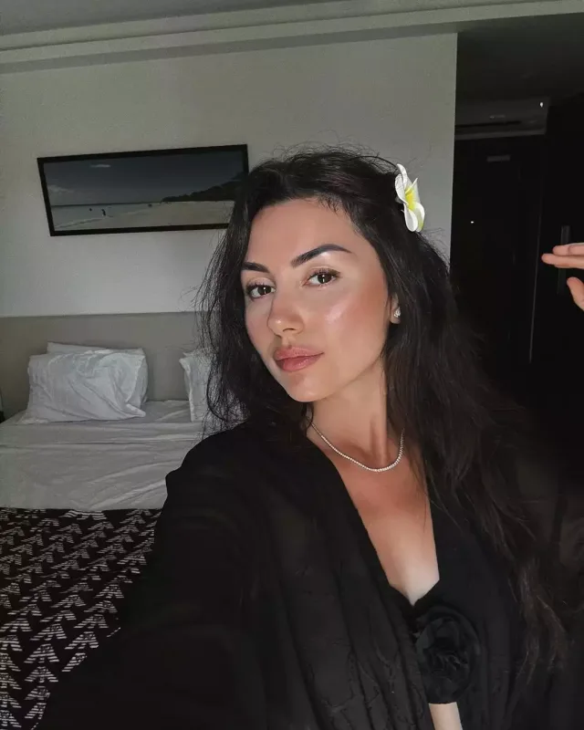 “Sənətimi tərk etməmişəm”