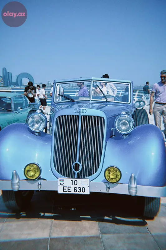 Klassik avtomobillərin sərgisi... - Fotolar