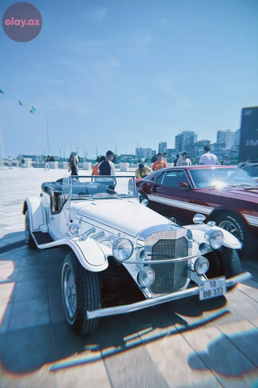 Klassik avtomobillərin sərgisi... - Fotolar
