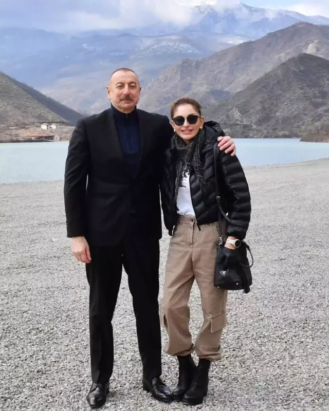 Zərifliyin və şıqlığın ikonası!