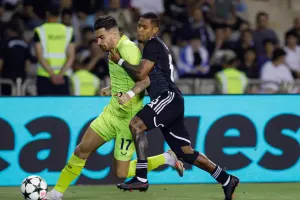 Dünənki oyundan fotoreportaj...