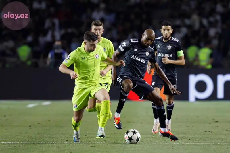 Dünənki oyundan fotoreportaj...