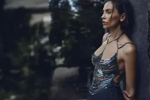 “Belə gözəl bədənim olduğu müddətdə...”